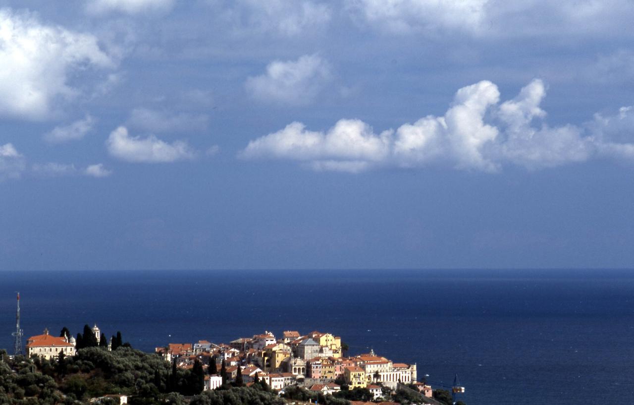 Uliveto Saglietto Agriturismo A Poggi Apartments Империя Экстерьер фото